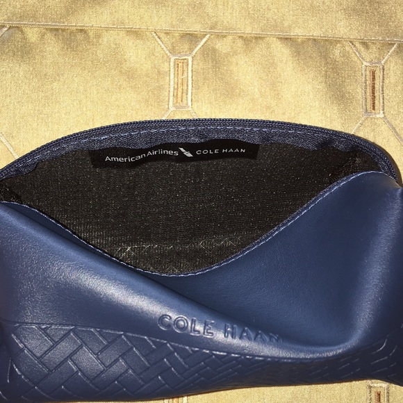 COPY - Cole Haan for AA amenities/ cosmetics bag - Picture 5 of 5